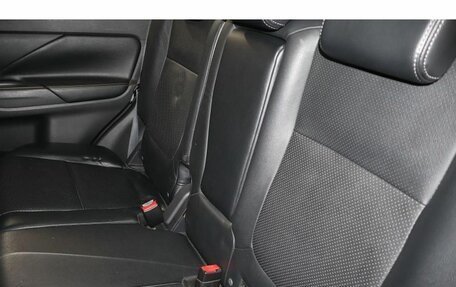 Mitsubishi Outlander III рестайлинг 3, 2012 год, 1 399 000 рублей, 7 фотография