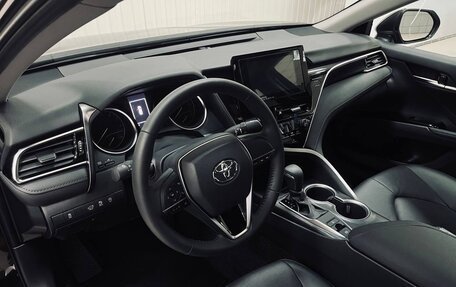 Toyota Camry, 2023 год, 3 300 000 рублей, 4 фотография