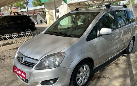Opel Zafira B, 2013 год, 780 000 рублей, 1 фотография