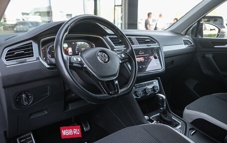 Volkswagen Tiguan II, 2019 год, 2 495 000 рублей, 12 фотография