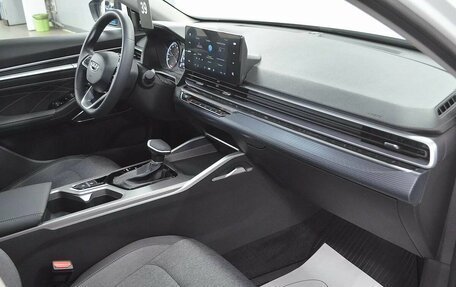 Geely Emgrand, 2023 год, 1 800 000 рублей, 26 фотография