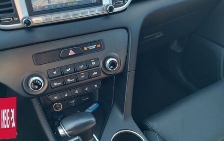 KIA Sportage IV рестайлинг, 2020 год, 2 200 000 рублей, 6 фотография