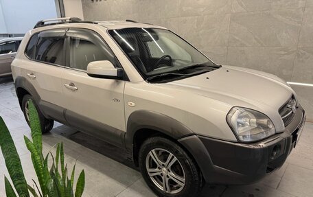 Hyundai Tucson III, 2006 год, 699 000 рублей, 3 фотография