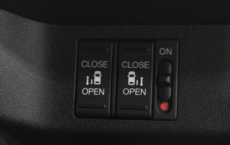 Honda Stepwgn IV, 2016 год, 1 769 000 рублей, 18 фотография