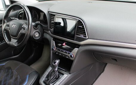 Hyundai Elantra VI рестайлинг, 2017 год, 1 399 000 рублей, 19 фотография