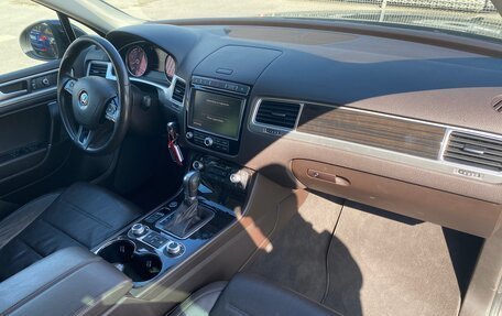 Volkswagen Touareg III, 2015 год, 2 867 000 рублей, 12 фотография