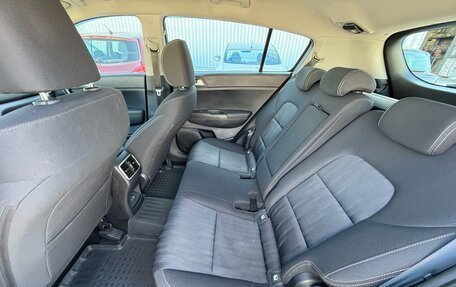 KIA Sportage IV рестайлинг, 2018 год, 1 997 000 рублей, 30 фотография