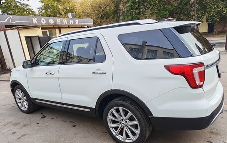 Ford Explorer VI, 2017 год, 2 350 000 рублей, 3 фотография