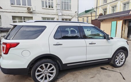 Ford Explorer VI, 2017 год, 2 350 000 рублей, 4 фотография