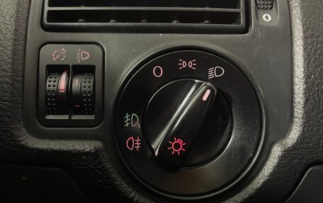 Volkswagen Golf IV, 2001 год, 320 000 рублей, 19 фотография