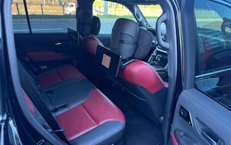 Toyota Land Cruiser, 2022 год, 12 000 000 рублей, 9 фотография