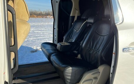 Toyota Vellfire II, 2020 год, 3 300 000 рублей, 17 фотография