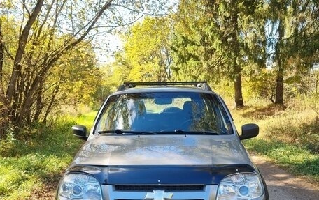 Chevrolet Niva I рестайлинг, 2016 год, 535 000 рублей, 2 фотография