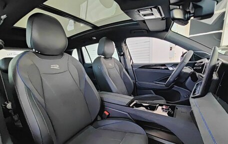 Volkswagen Tiguan, 2025 год, 4 950 000 рублей, 10 фотография