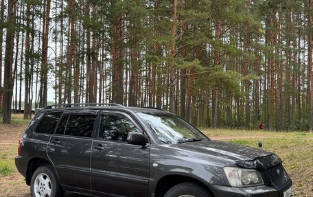 Toyota Kluger I, 2002 год, 1 470 000 рублей, 1 фотография
