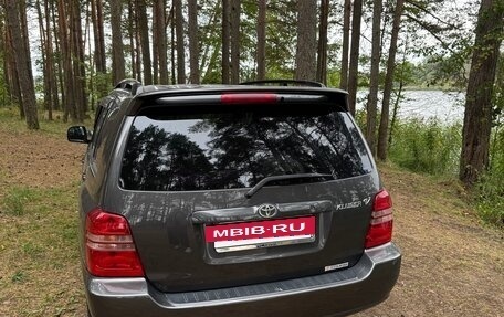 Toyota Kluger I, 2002 год, 1 470 000 рублей, 7 фотография