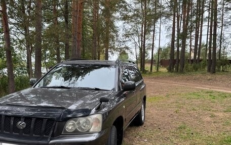 Toyota Kluger I, 2002 год, 1 470 000 рублей, 4 фотография