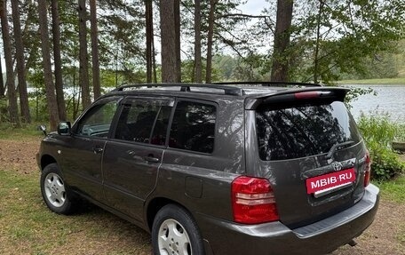 Toyota Kluger I, 2002 год, 1 470 000 рублей, 6 фотография
