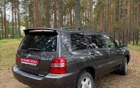 Toyota Kluger I, 2002 год, 1 470 000 рублей, 8 фотография