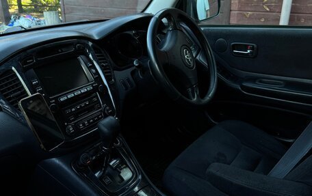 Toyota Kluger I, 2002 год, 1 470 000 рублей, 18 фотография