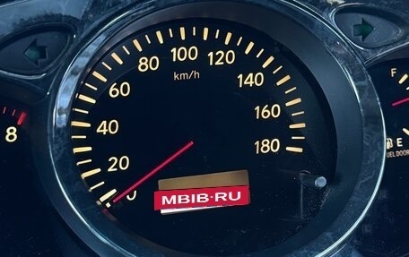 Toyota Kluger I, 2002 год, 1 470 000 рублей, 21 фотография