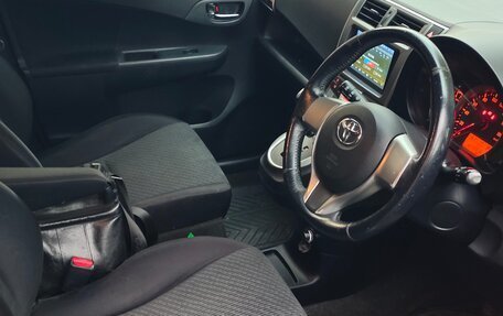 Toyota Ractis II, 2011 год, 690 000 рублей, 11 фотография