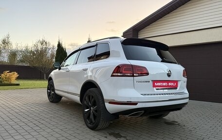Volkswagen Touareg III, 2018 год, 3 850 000 рублей, 4 фотография