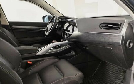 Geely Tugella FY11, 2022 год, 2 399 000 рублей, 14 фотография