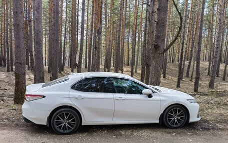 Toyota Camry, 2021 год, 3 850 000 рублей, 3 фотография