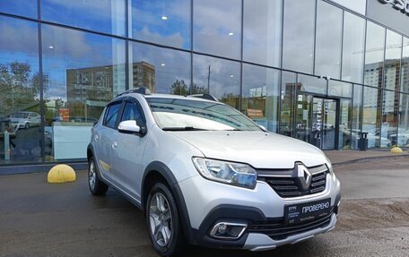 Renault Sandero II рестайлинг, 2019 год, 981 000 рублей, 3 фотография