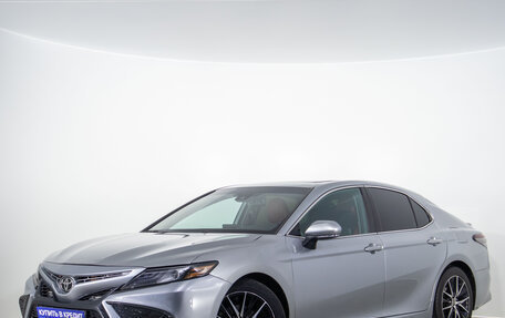 Toyota Camry, 2022 год, 2 399 000 рублей, 3 фотография