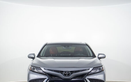 Toyota Camry, 2022 год, 2 399 000 рублей, 2 фотография