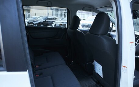 Toyota Sienta II, 2018 год, 1 799 000 рублей, 13 фотография