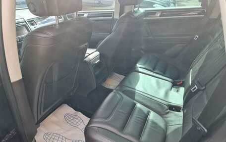 Volkswagen Touareg III, 2015 год, 2 800 000 рублей, 16 фотография
