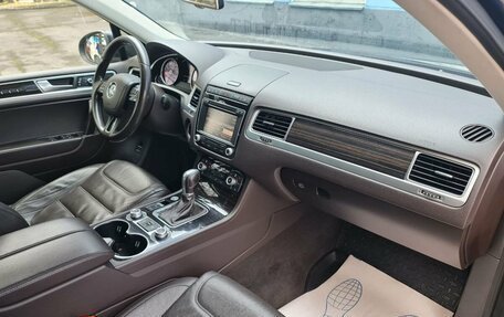 Volkswagen Touareg III, 2015 год, 2 800 000 рублей, 25 фотография