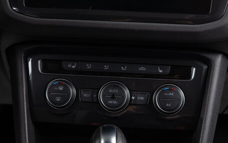 Volkswagen Tiguan II, 2020 год, 2 649 000 рублей, 13 фотография