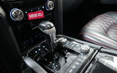 Toyota Land Cruiser 200, 2018 год, 5 995 000 рублей, 18 фотография