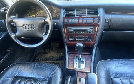 Audi A8, 1995 год, 250 000 рублей, 3 фотография