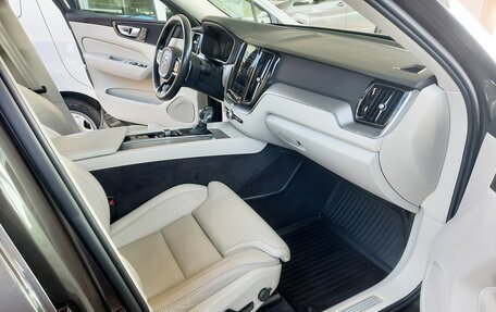 Volvo XC60 II, 2017 год, 3 150 000 рублей, 9 фотография