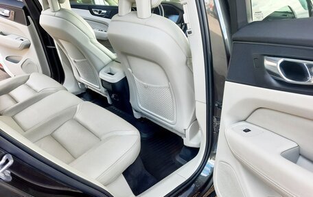 Volvo XC60 II, 2017 год, 3 150 000 рублей, 13 фотография