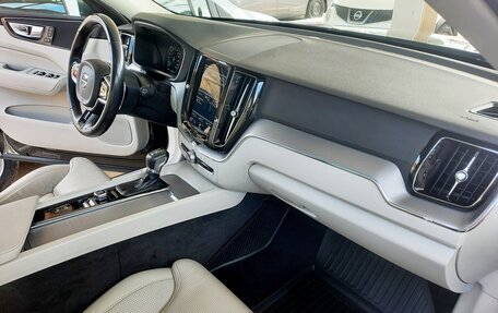 Volvo XC60 II, 2017 год, 3 150 000 рублей, 12 фотография