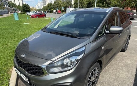KIA Carens III (RP), 2018 год, 3 фотография