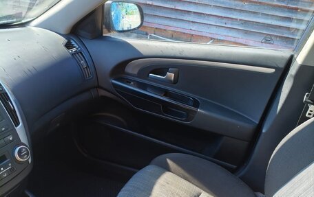 KIA cee'd I рестайлинг, 2011 год, 650 000 рублей, 10 фотография