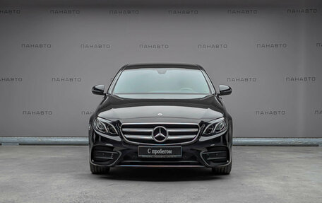Mercedes-Benz E-Класс, 2019 год, 3 957 000 рублей, 2 фотография