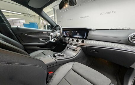 Mercedes-Benz E-Класс, 2019 год, 3 957 000 рублей, 12 фотография