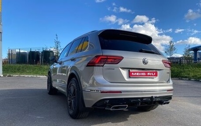 Volkswagen Tiguan II, 2018 год, 2 700 000 рублей, 1 фотография