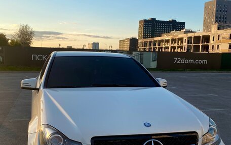 Mercedes-Benz C-Класс, 2011 год, 1 690 000 рублей, 4 фотография