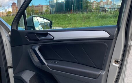 Volkswagen Tiguan II, 2018 год, 2 700 000 рублей, 6 фотография