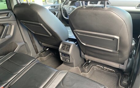 Volkswagen Tiguan II, 2018 год, 2 700 000 рублей, 11 фотография