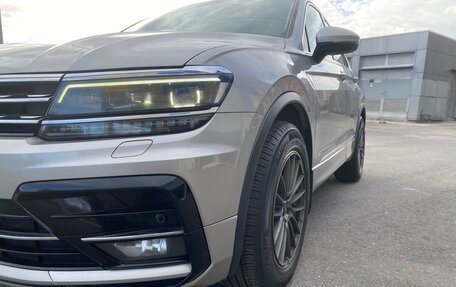 Volkswagen Tiguan II, 2018 год, 2 700 000 рублей, 19 фотография